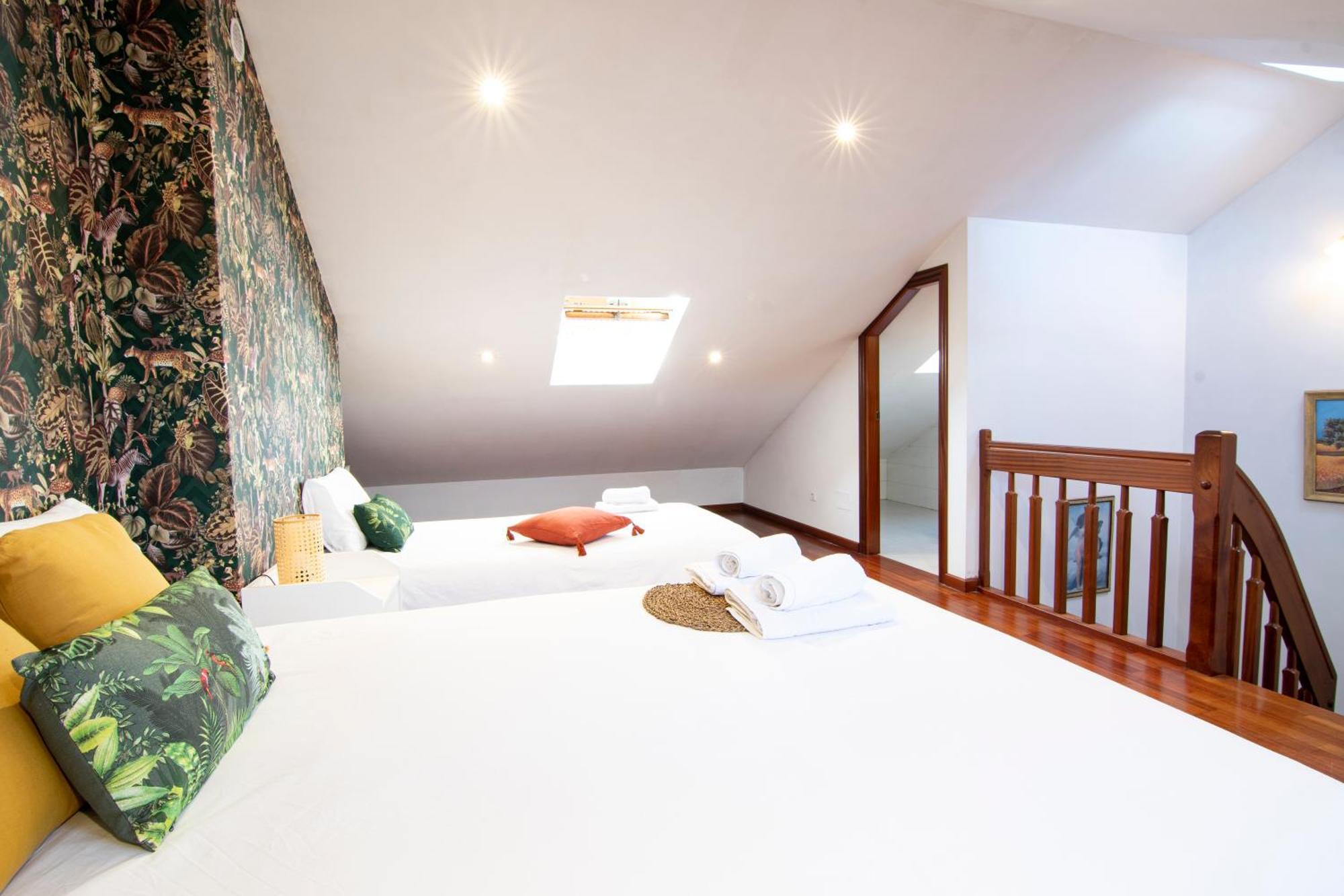 Casa Completa En Santiago, Hasta 9 Huespedes * Santiago de Compostela